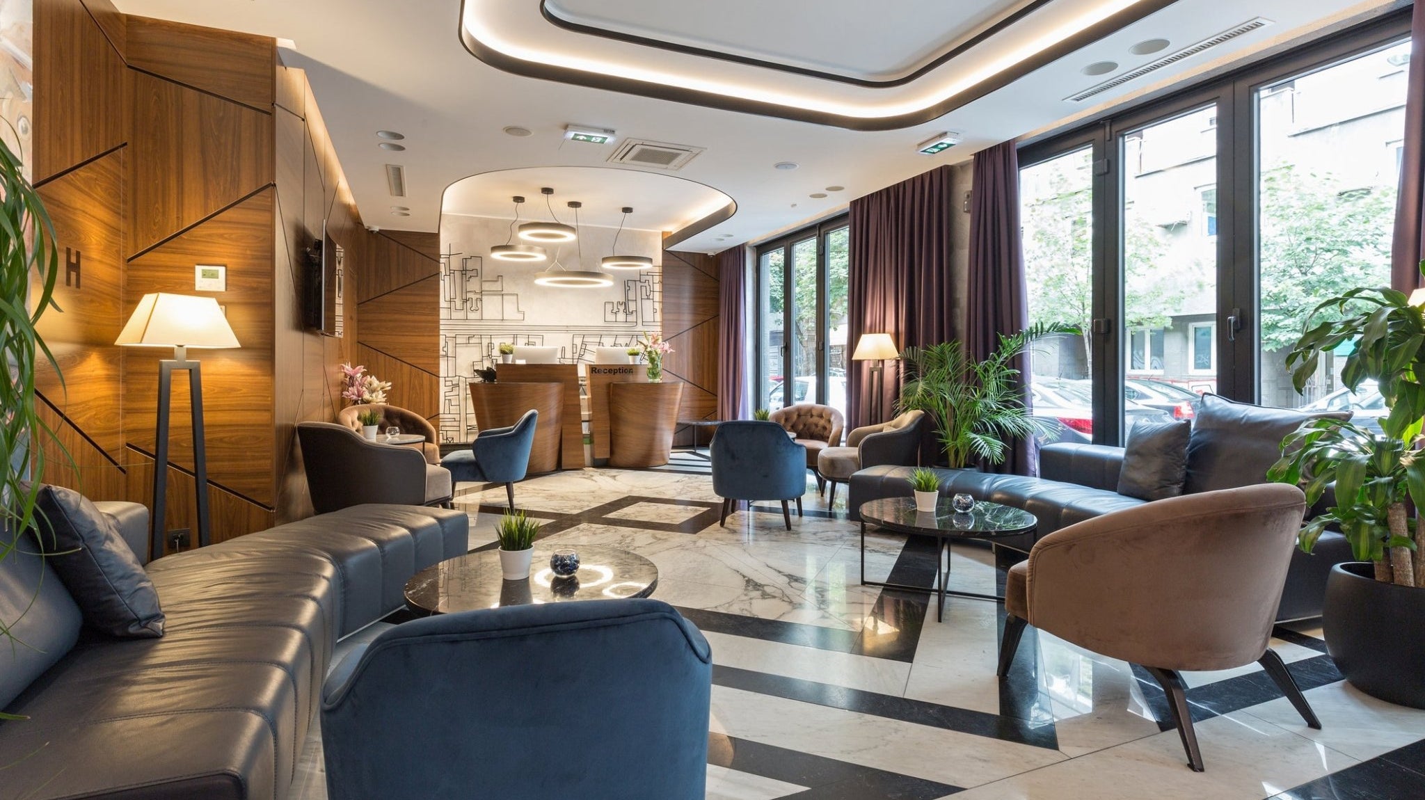 Las paredes de un hotel te hablan. Créenos