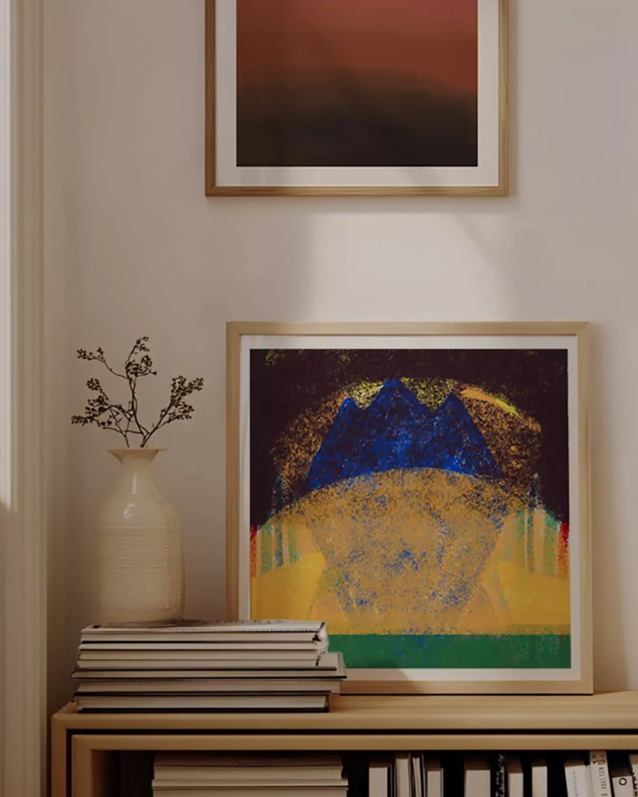 Póster abstracto con tonos tierra.