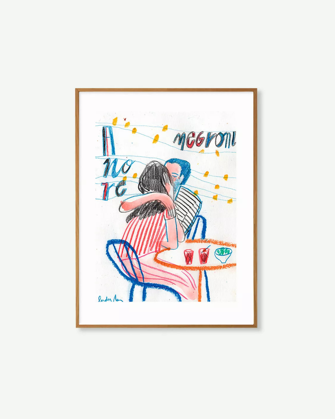 Pareja besándose en terraza mediterránea con Negroni al atardecer, póster color blanco de Lourdes RAL