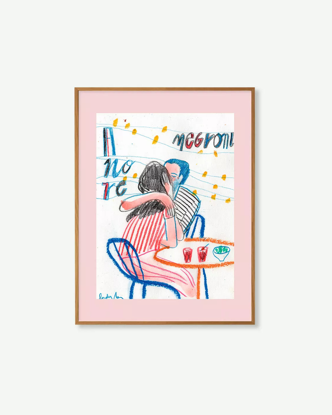 Pareja besándose en terraza mediterránea con Negroni al atardecer, póster color rosa de Lourdes RAL