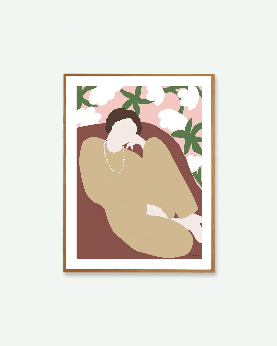 Poster mujer relajado en un sillón .