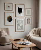 “Arte de pared en tonos neutros y tierra para cocina elegante y moderna.”